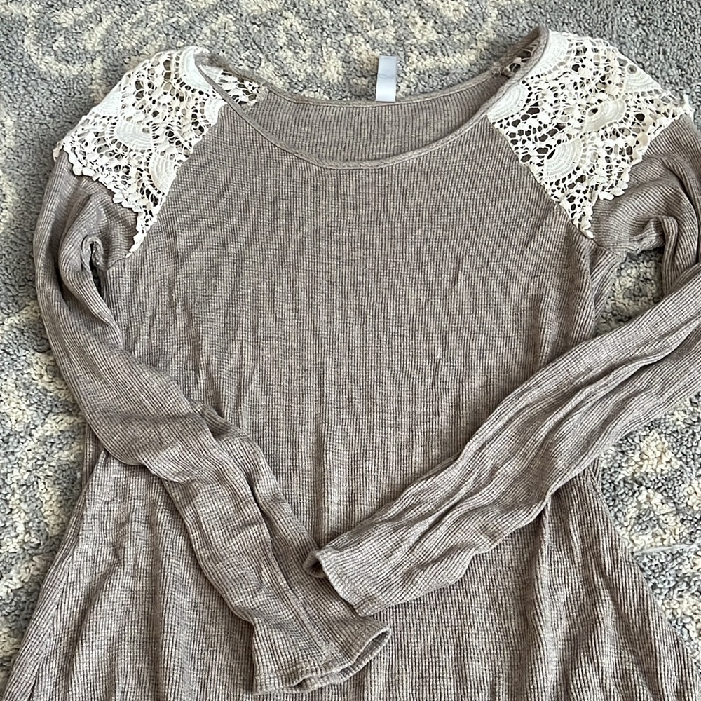 Flannel style long sleeved shirt